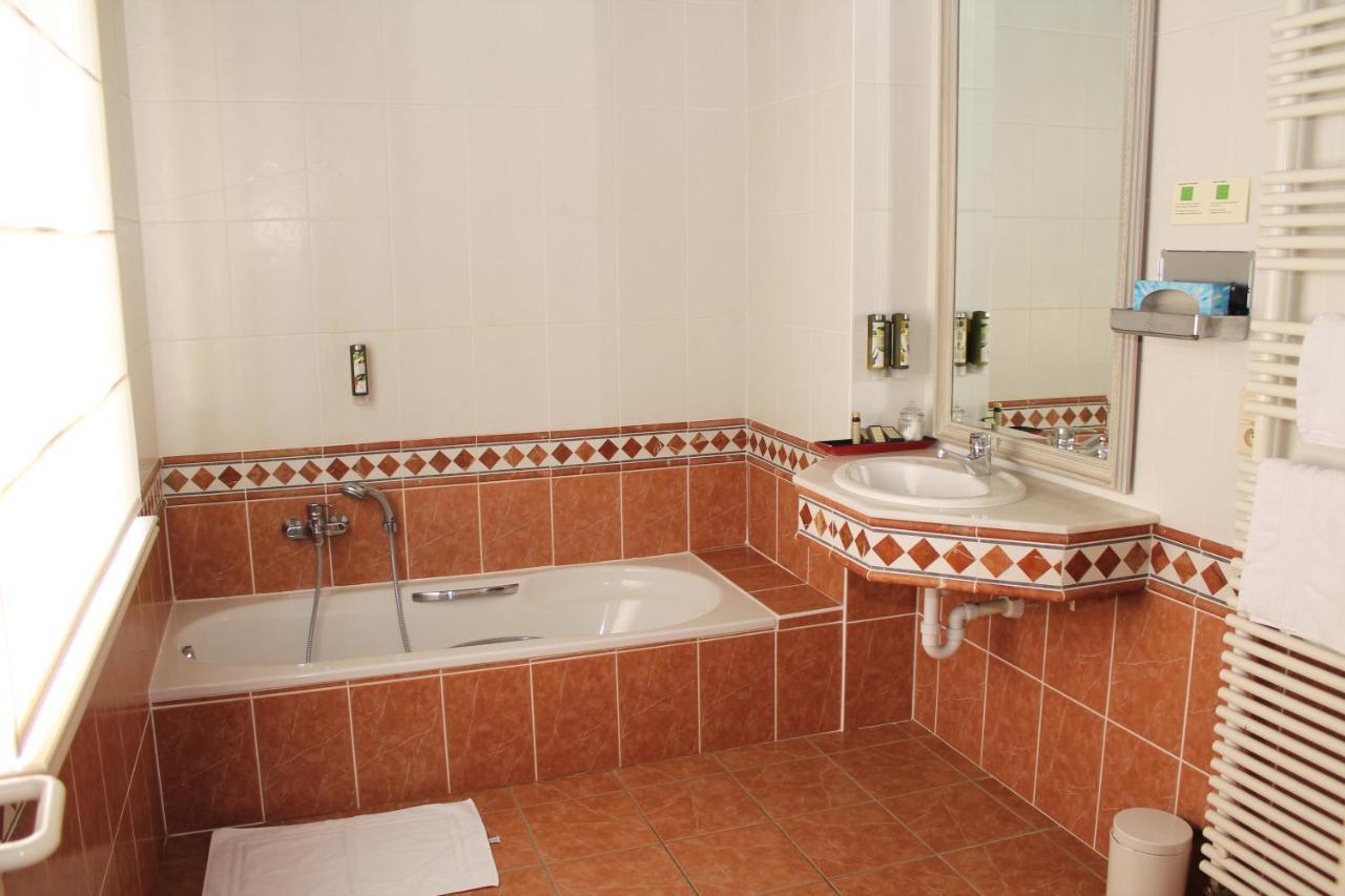 Hotel De Notelaer Борнем Экстерьер фото